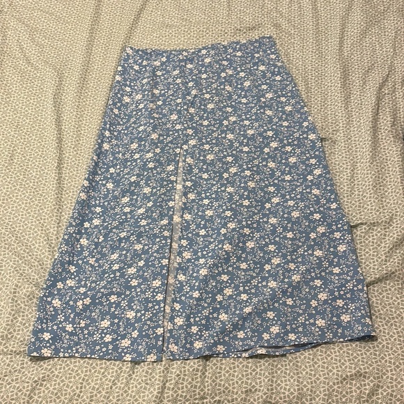 COMMENSE Floral Wrap Full Skirt (MIDI) - Picture 3 of 5